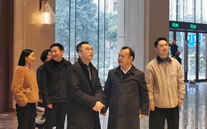 大渡口区副区长谢小刚调研k8.com中心项目 点赞推进速度 现场解难促运营