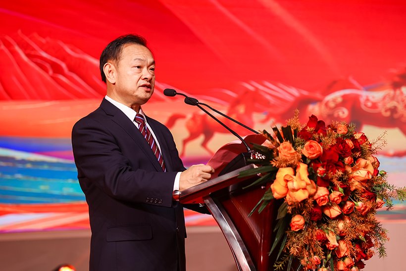 讲话 讲话